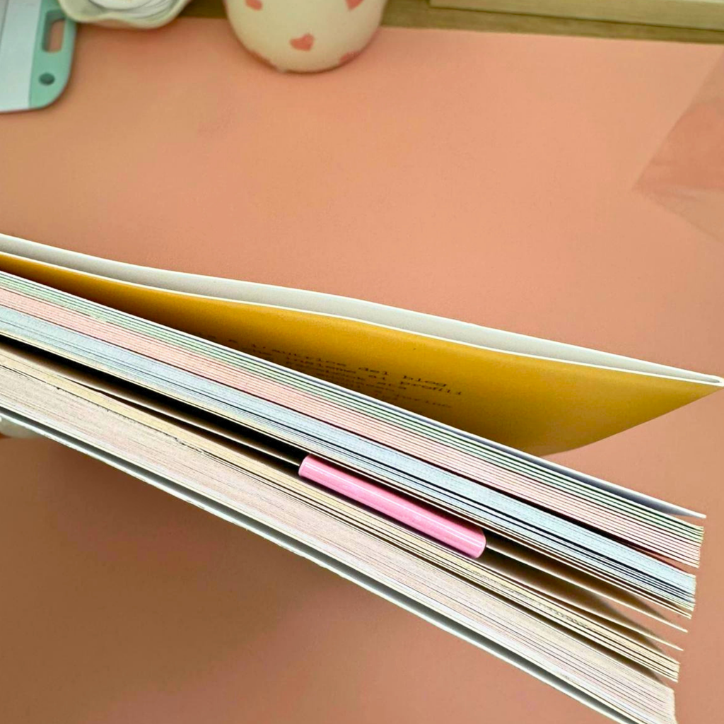Segnalibro magnetico Dolcissime Letture - Cute croissant con righe rosa